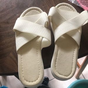 Size 8 comfy slides